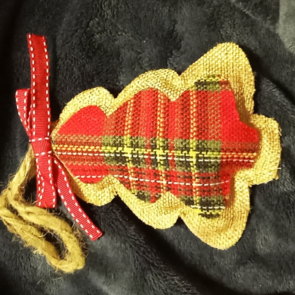 NWOT Plush Buffalo Plaid Christmas Ornament
